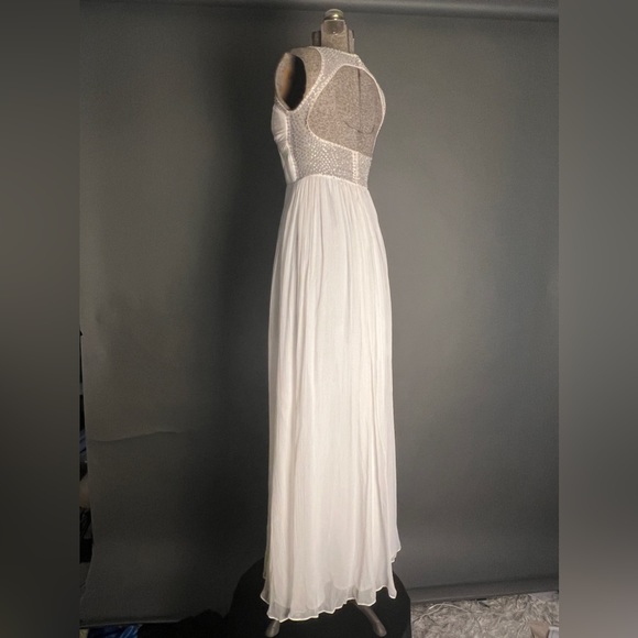 Silk and Sequence White Dress - Picture 10 of 16